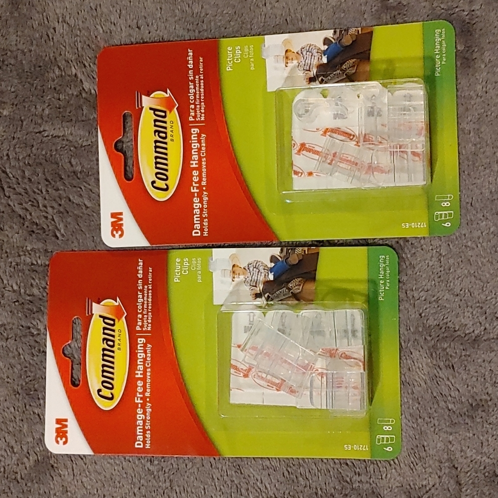 Command Damage-Free Hanging Picture Clips. 2 Packages.